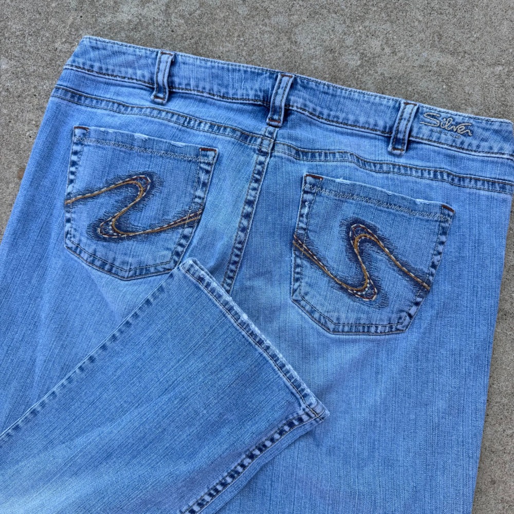 Silver Jeans Santorini Jeans Womens 18 Blue Bootcut Curvy Embroidered Casual